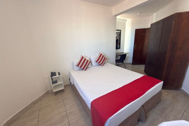 Room 6 of 20