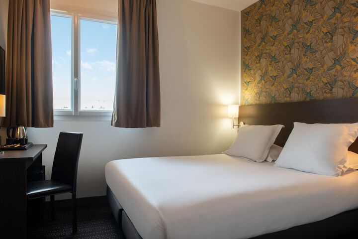 Room 14 of 48