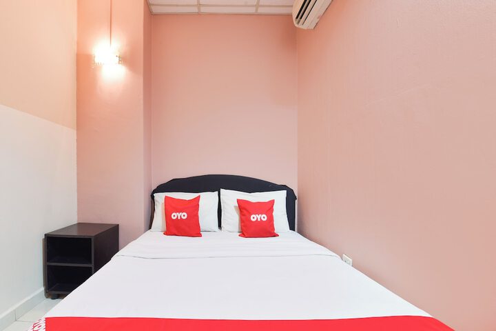 Room 25 of 41