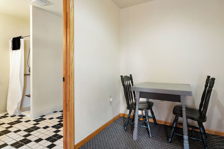 Room 64 of 154