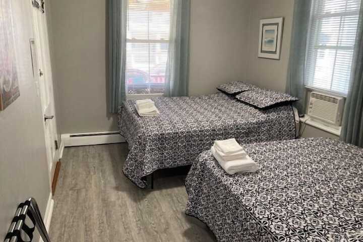 Room 32 of 53