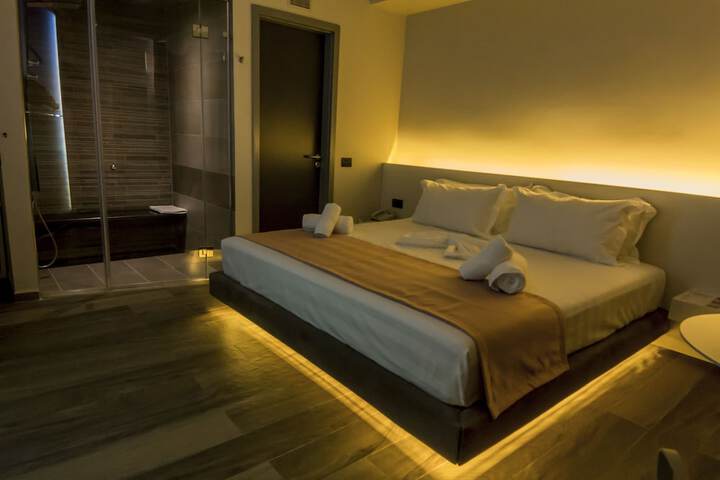 Room 25 of 121