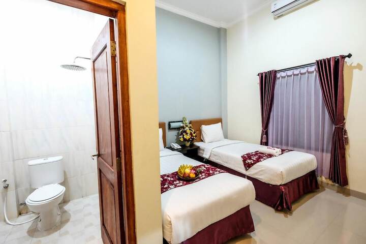 Room 16 of 38