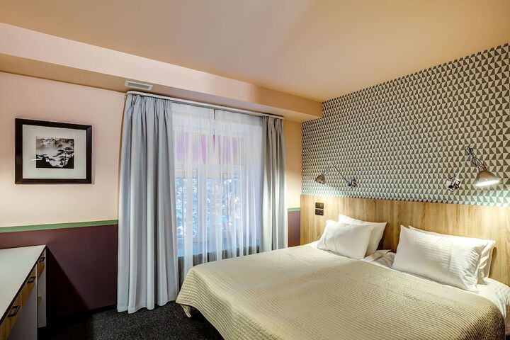 Room 3 of 47