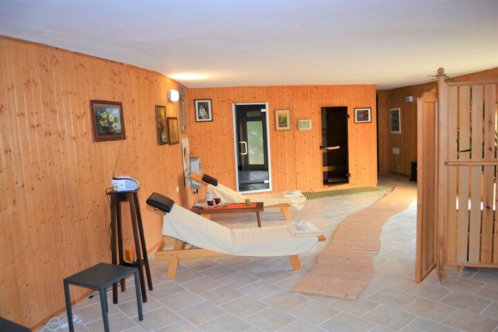 Room 20 of 80