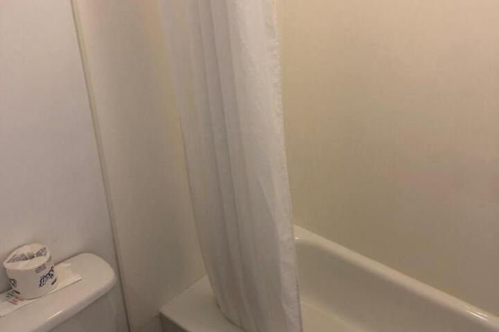 2 Queen Beds (4 of 10)