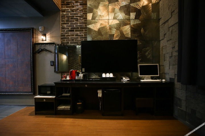 Room 57 of 91