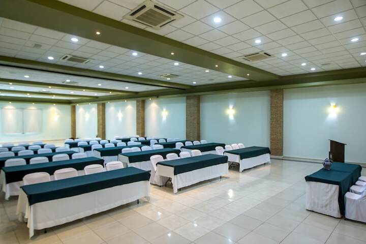 Business Center 59 of 69
