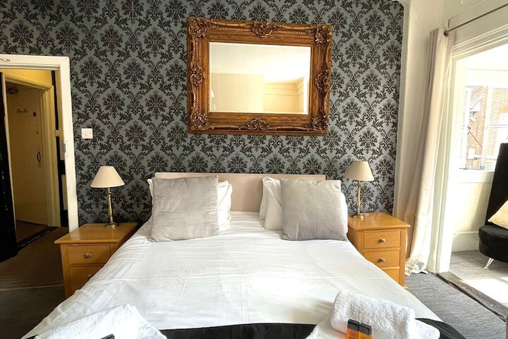 Room 29 of 59