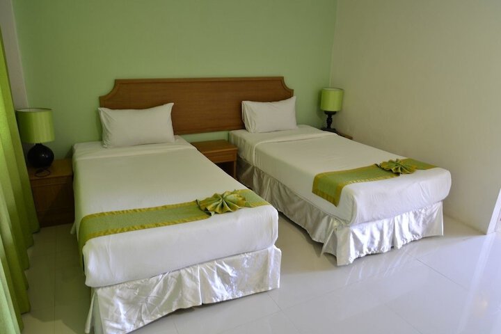 Room 3 of 21