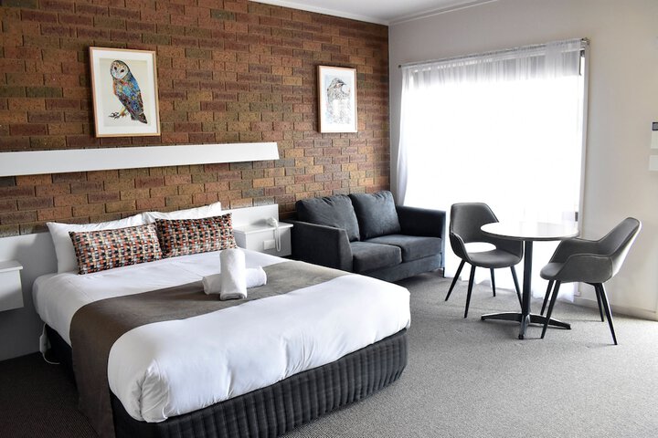 Room 8 of 44