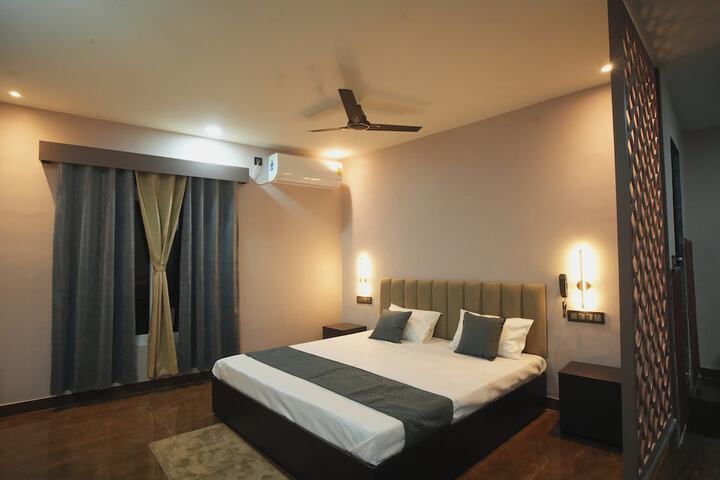 Room 15 of 27