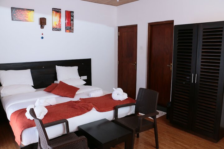 Room 13 of 34
