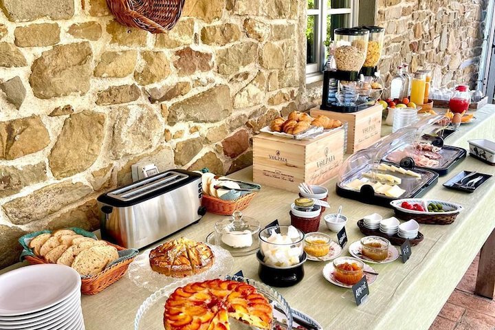 Dining 46 of 64