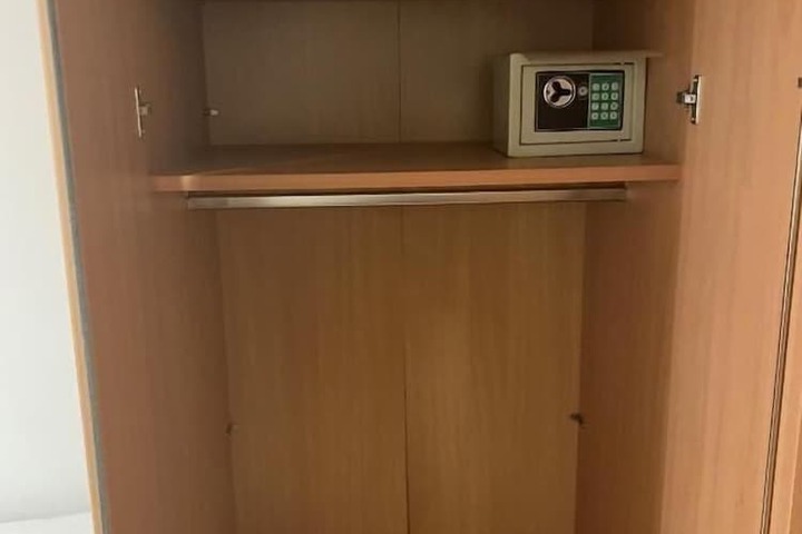 Room 5 of 24