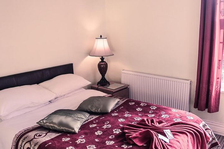 Room 5 of 20