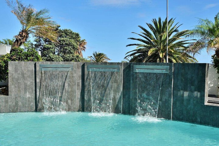 Pool 122 of 242