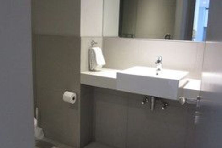 Room 14 of 65