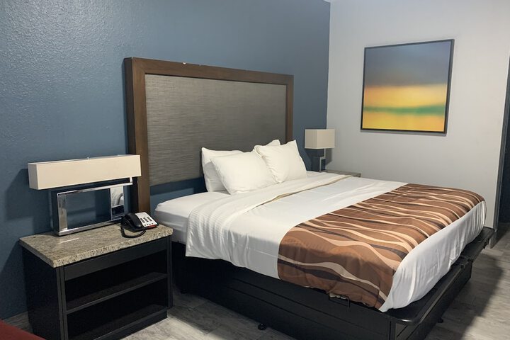 Room 2 of 26