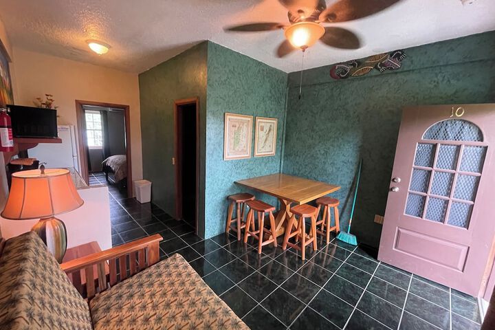 Room 5 of 88