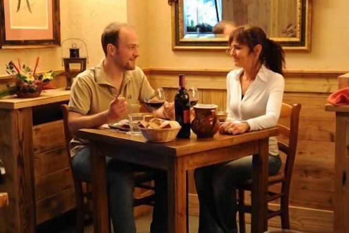 Dining 32 of 44