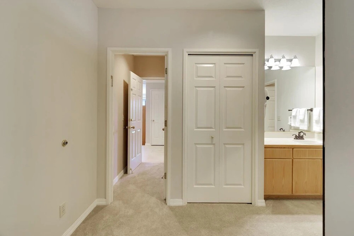 Room 5 of 19