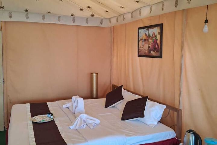 Room 3 of 9