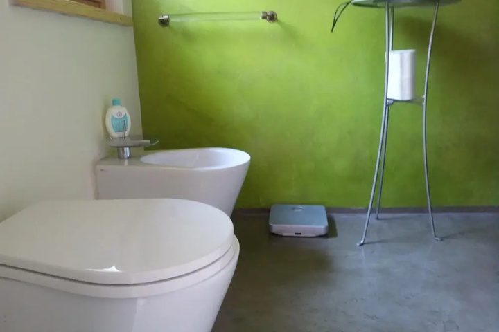 Clean Restrooms