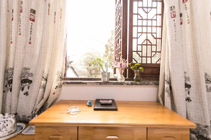Room 4 of 13