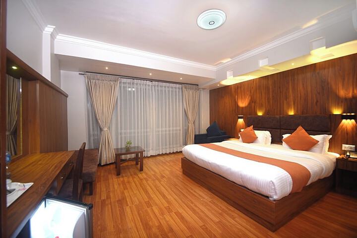 Room 16 of 39