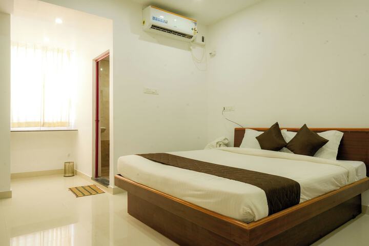 Room 7 of 38
