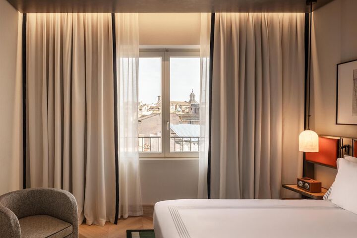 Room 48 of 94
