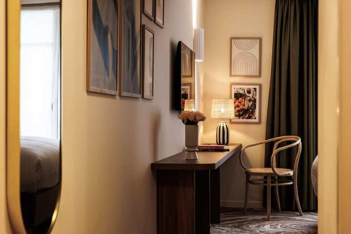 Room 14 of 51