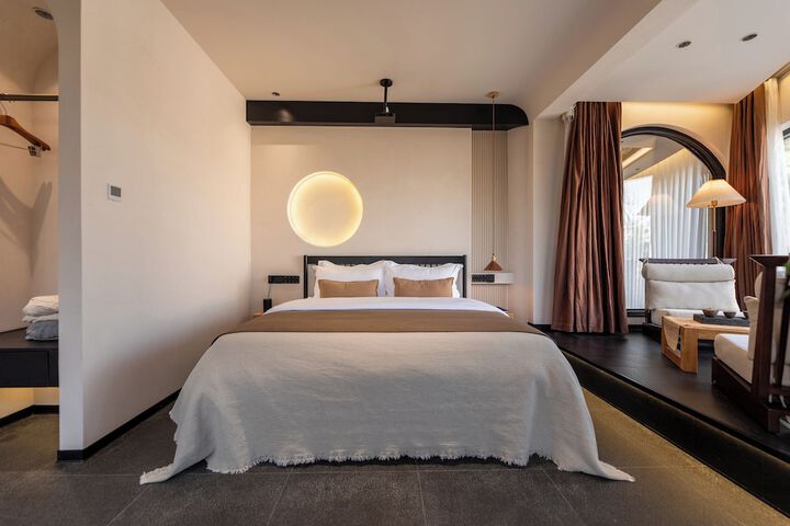 Room 170 of 288