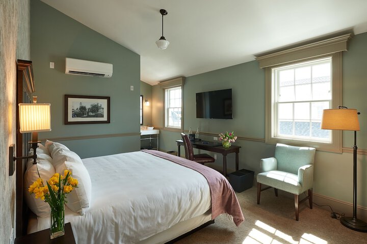 Premier King Bed Hill View (15 of 30)