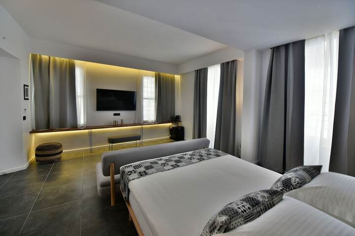 Room 21 of 62