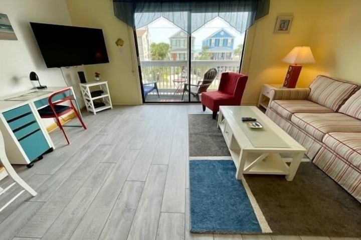 Room 8 of 15