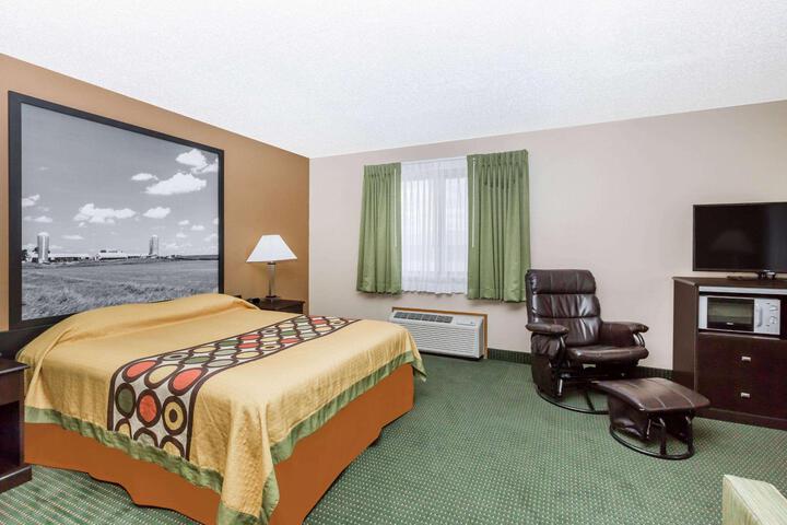 2 Double Beds (5 of 9)