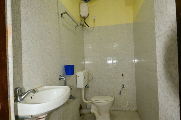 Room 43 of 82