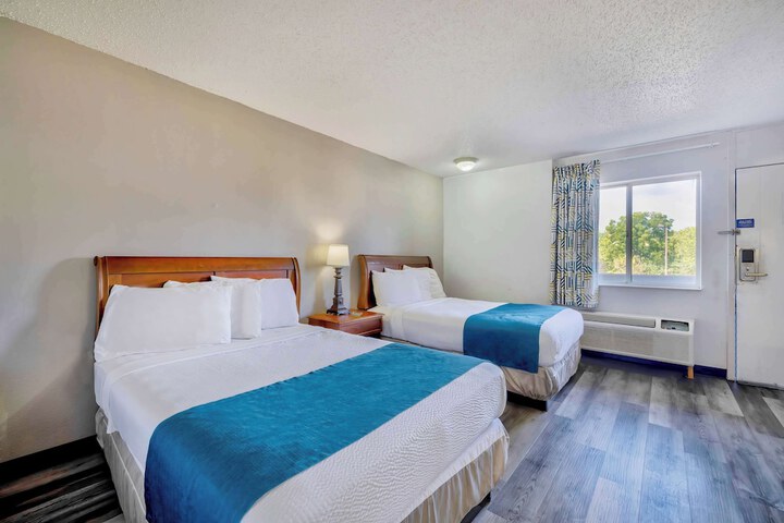 Room 4 of 26