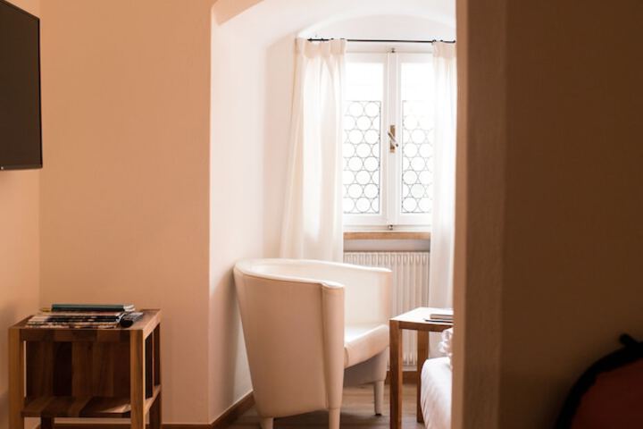 Room 15 of 68