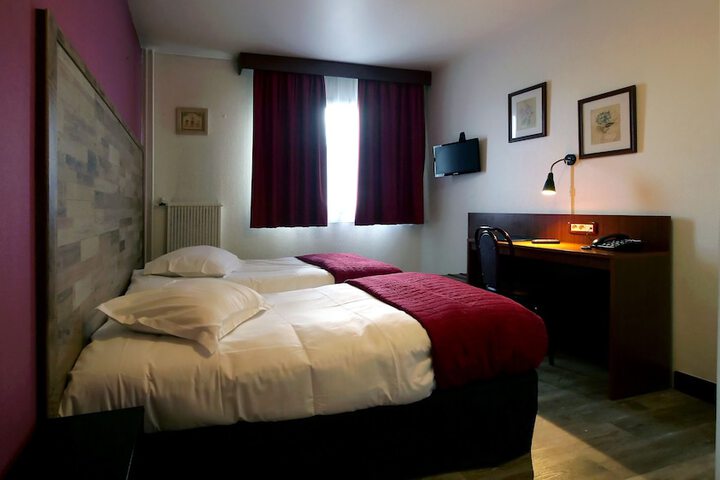 Room 12 of 29