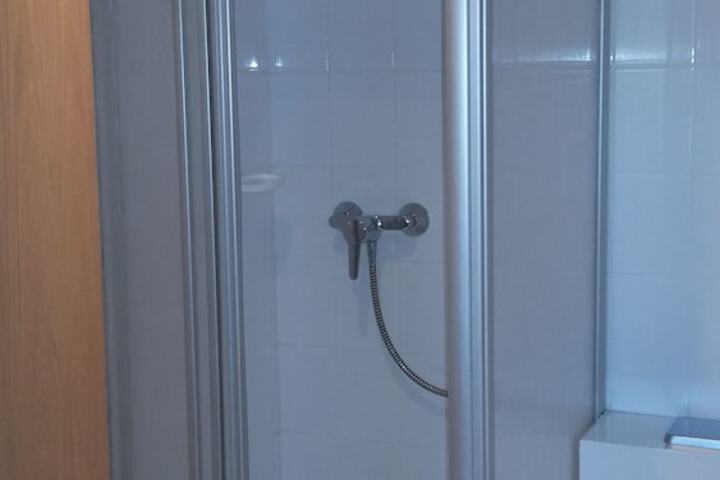 Room 12 of 46