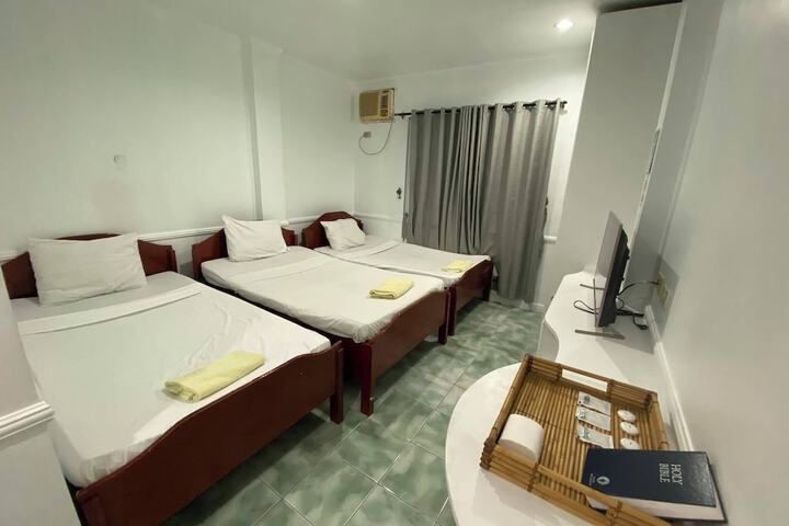 Room 11 of 22