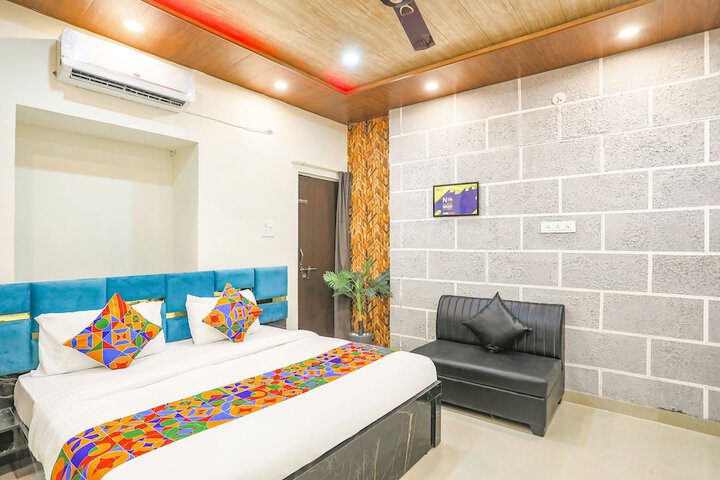 Room 16 of 23