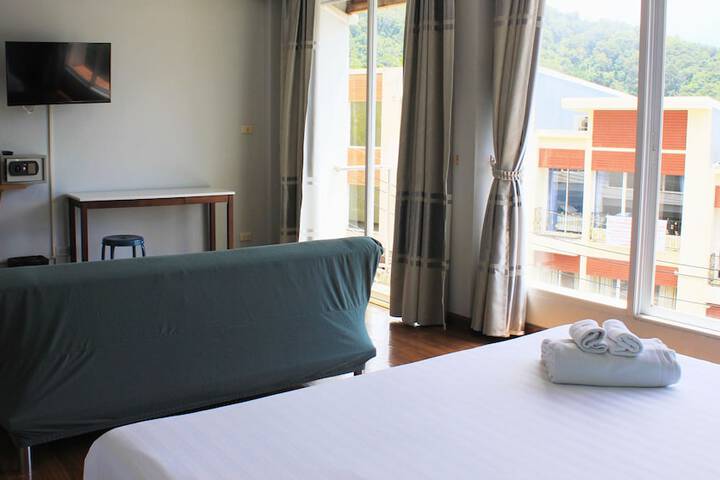 Room 43 of 112