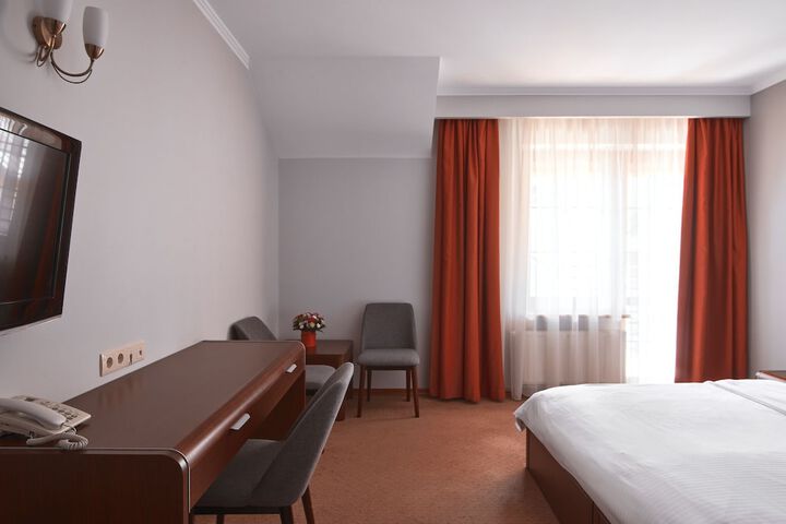Room 18 of 72
