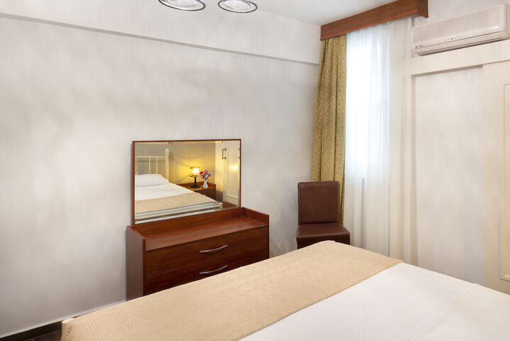Room 15 of 51