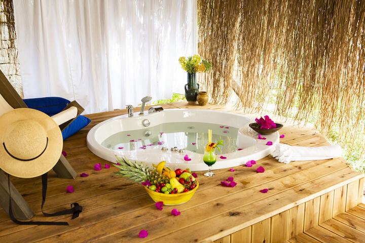 Hot Tub 36 of 75