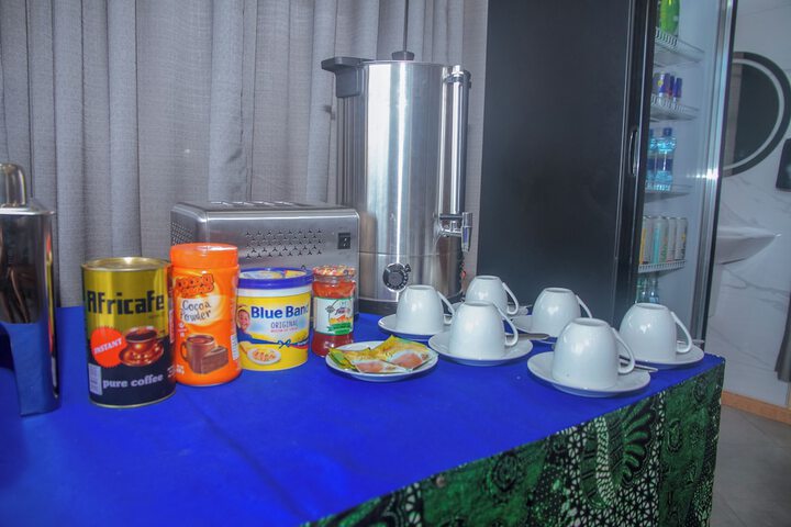 Breakfast/Coffee Service 83 of 98